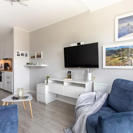 Cloud Nine Apartment *